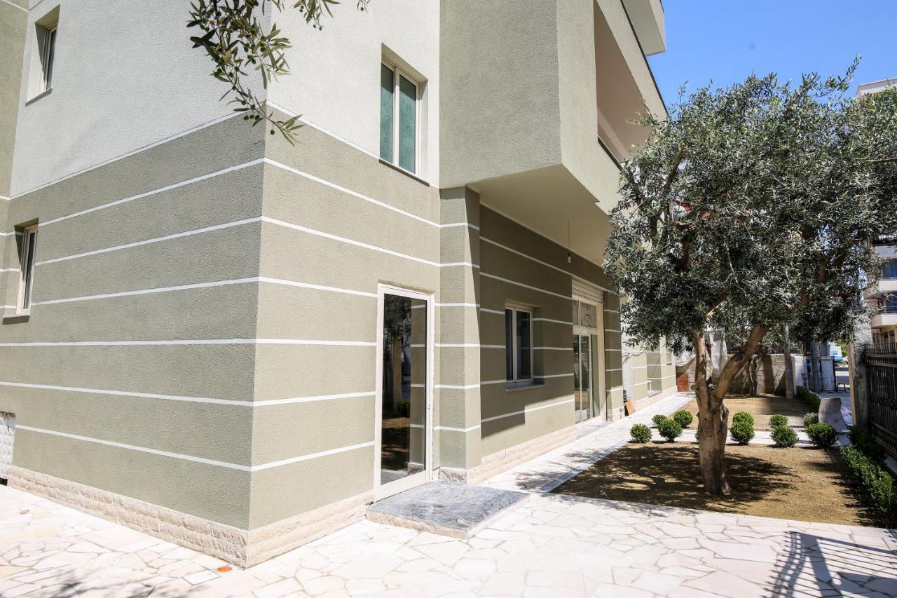 Hotel Vila Stefa Vlore Bagian luar foto