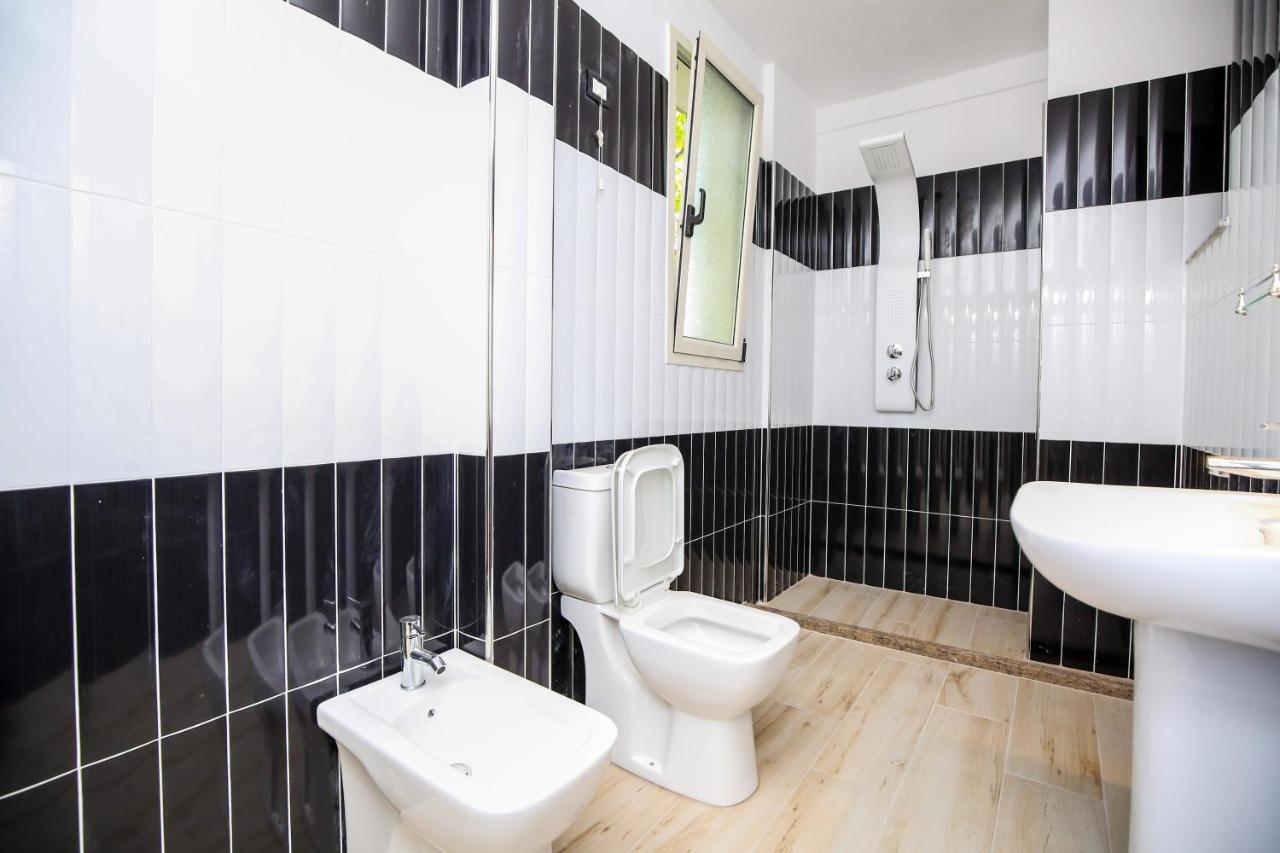 Hotel Vila Stefa Vlore Bagian luar foto