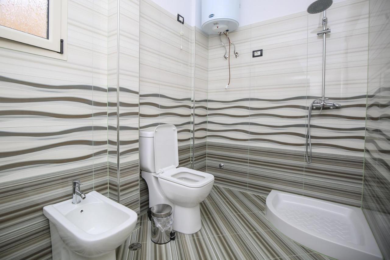Hotel Vila Stefa Vlore Bagian luar foto
