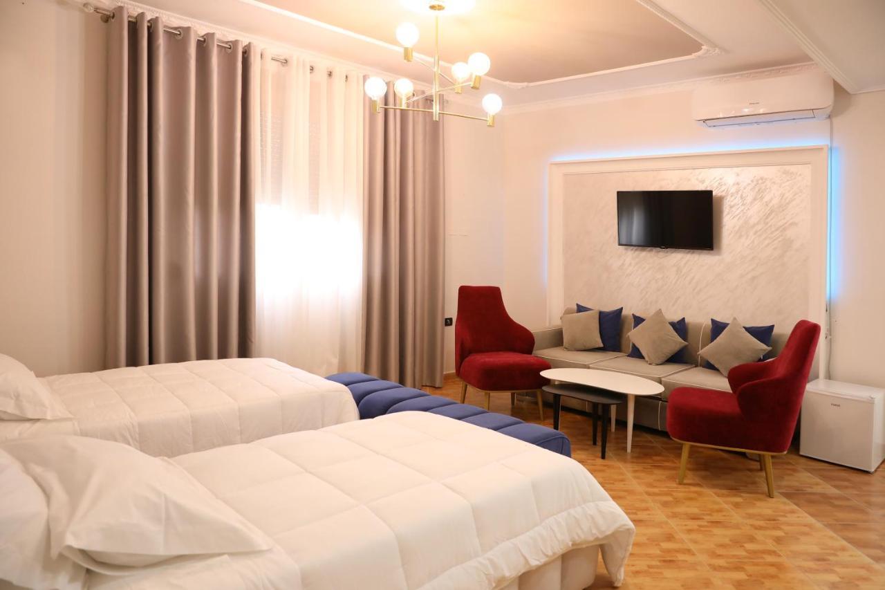 Hotel Vila Stefa Vlore Bagian luar foto