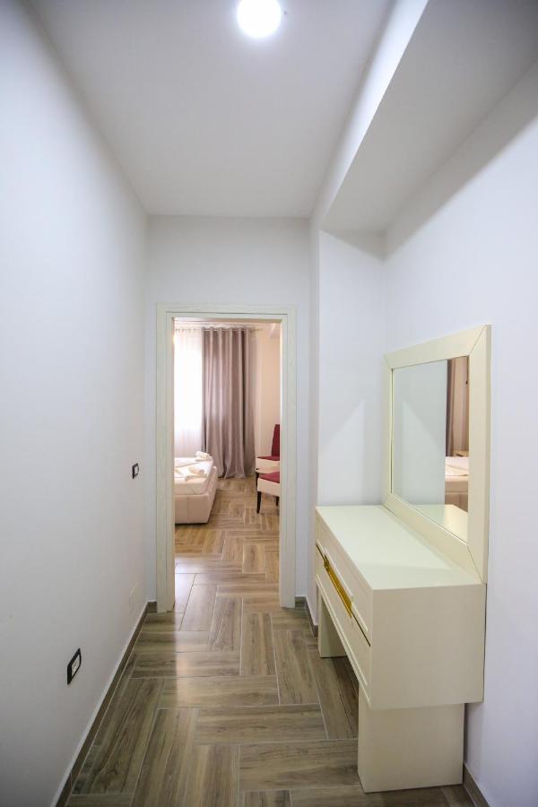Hotel Vila Stefa Vlore Bagian luar foto
