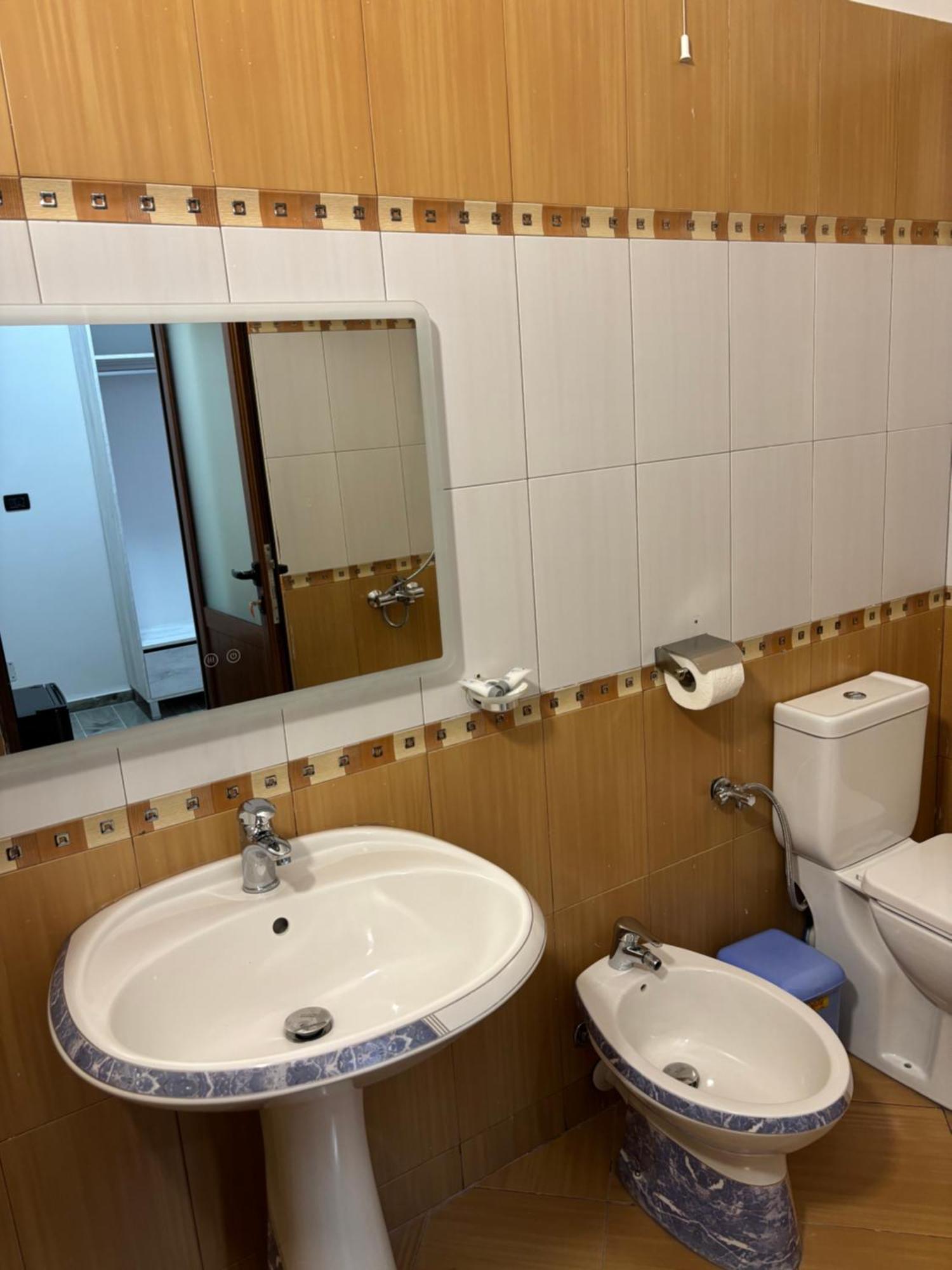 Hotel Vila Stefa Vlore Bagian luar foto