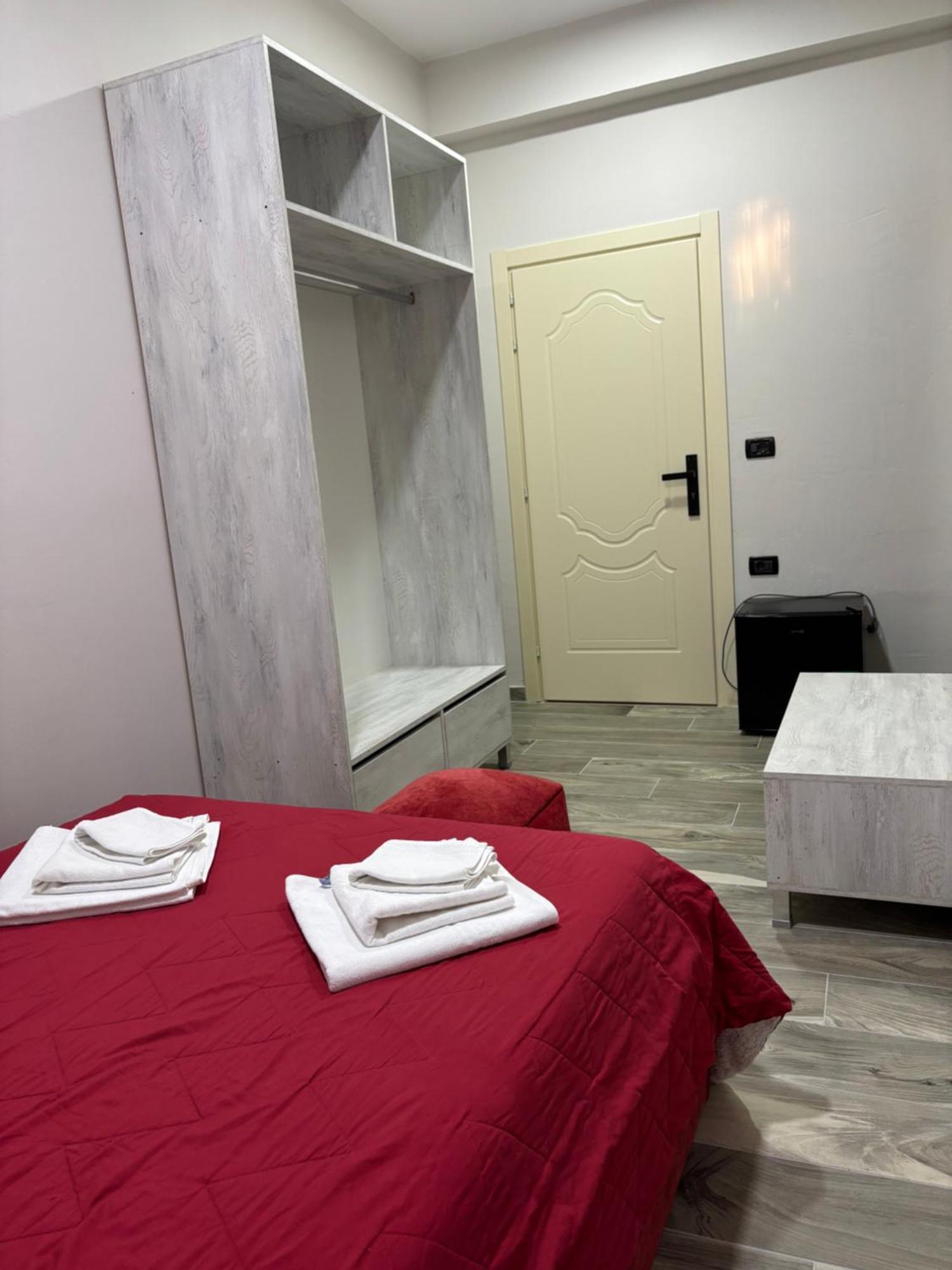 Hotel Vila Stefa Vlore Bagian luar foto