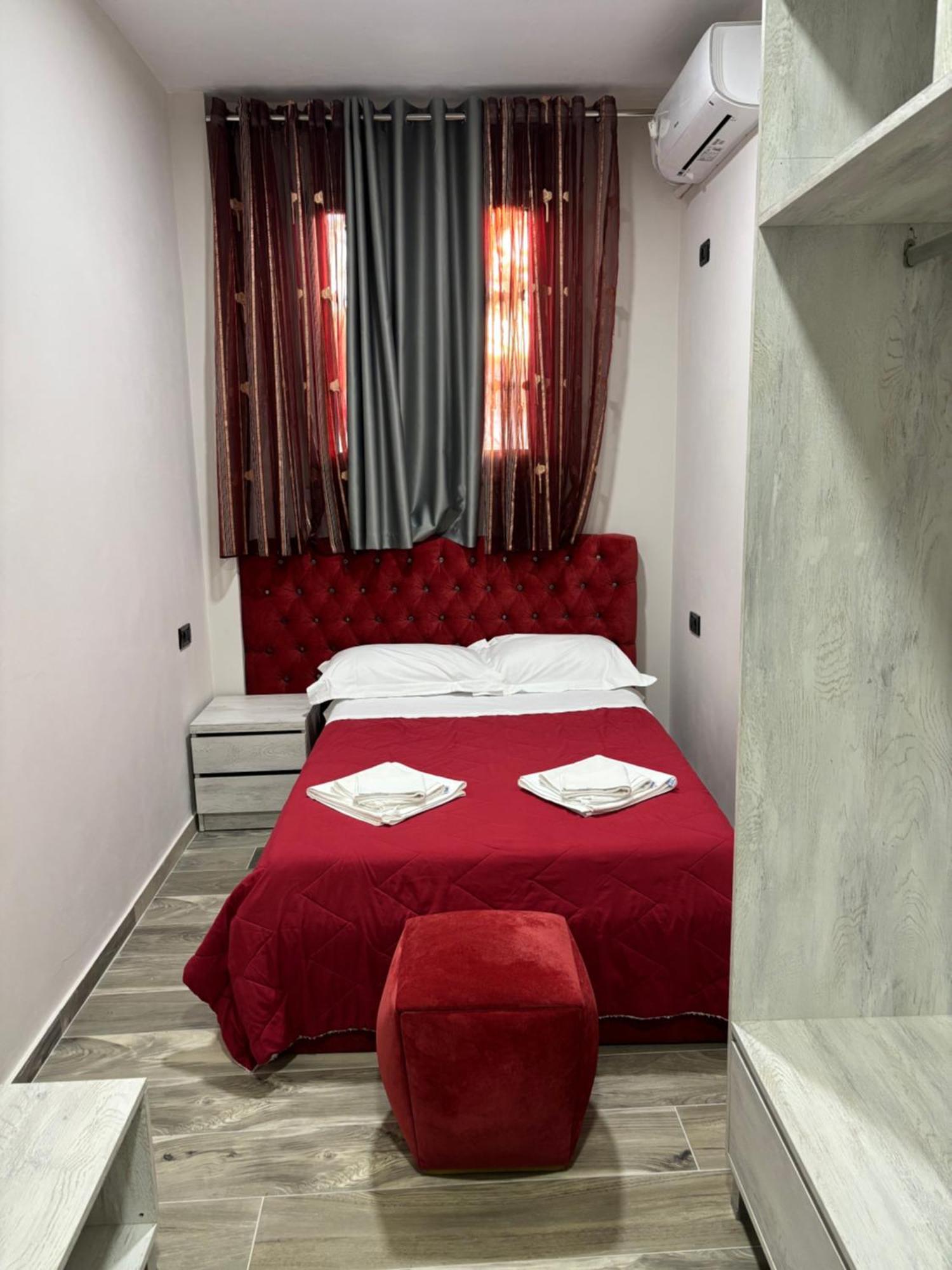 Hotel Vila Stefa Vlore Bagian luar foto