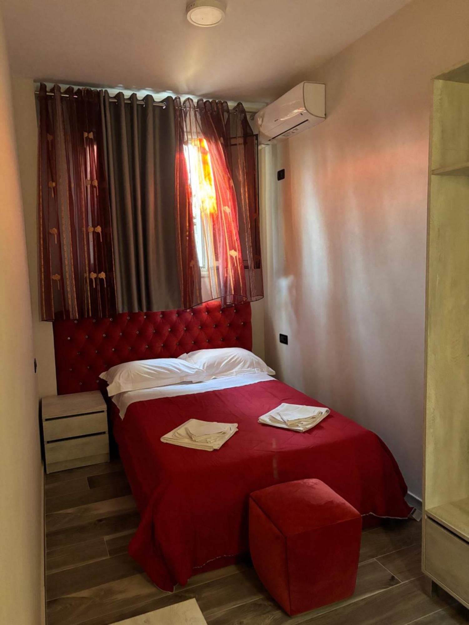 Hotel Vila Stefa Vlore Bagian luar foto